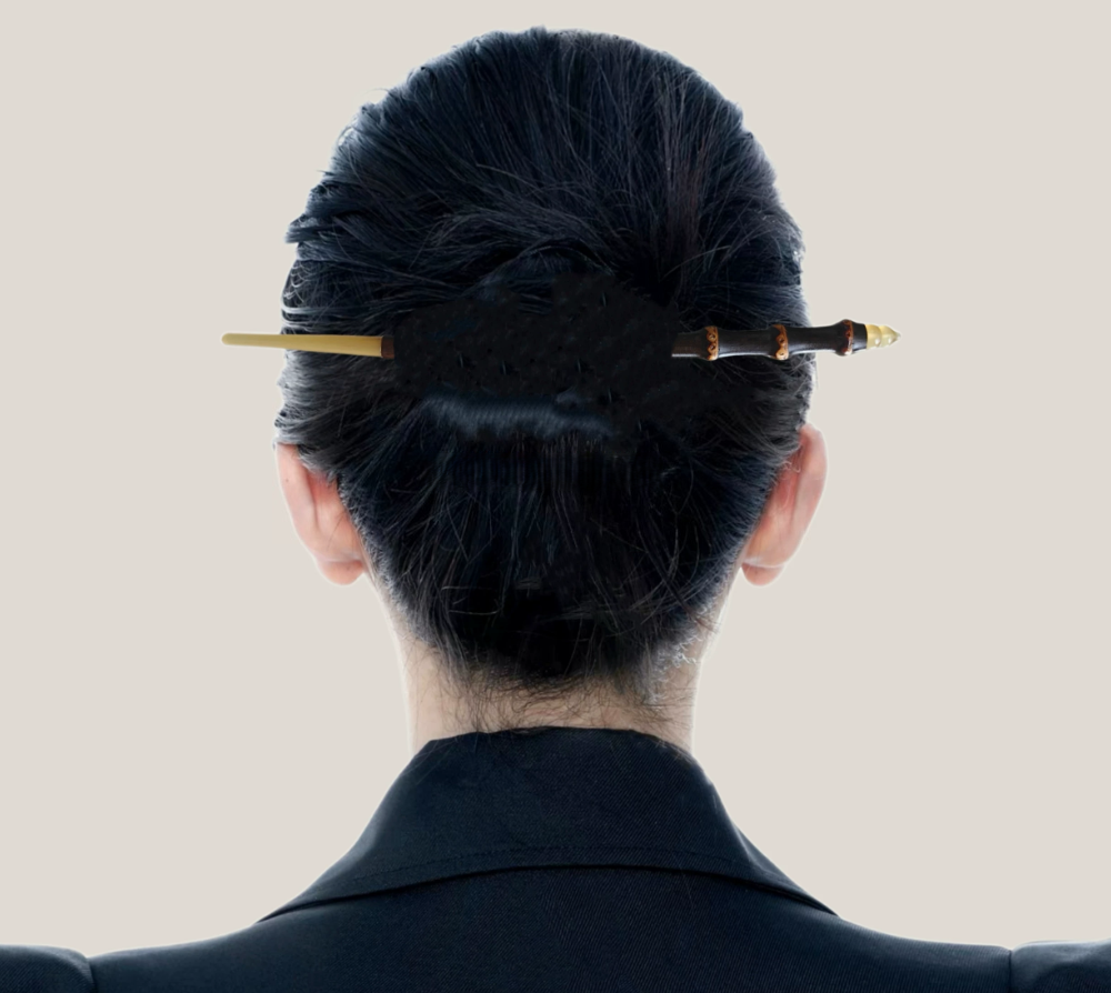 Elegant and Versatile Hair Accessory with Natural Variations and Sculptural Design