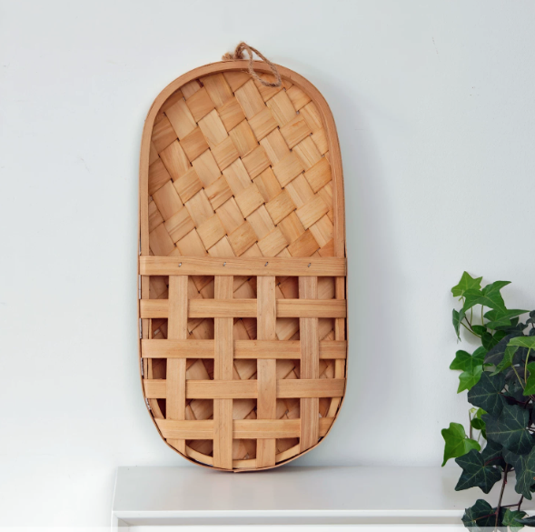 Handwoven Wooden Wall Planter – Decorative Hanging Basket for Plants & Botanical Displays