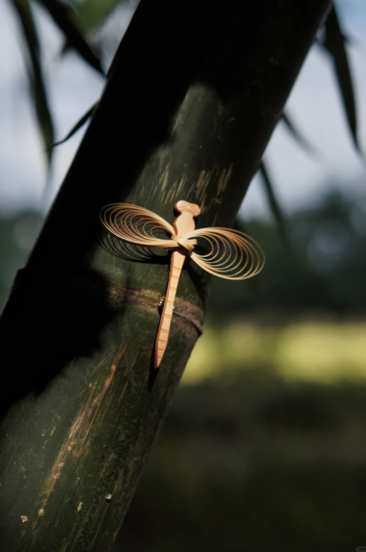 Natural Bamboo Dragonfly Brooch | Artisan Handwoven Statement Pin with Oriental Craftsmanship - Image 6